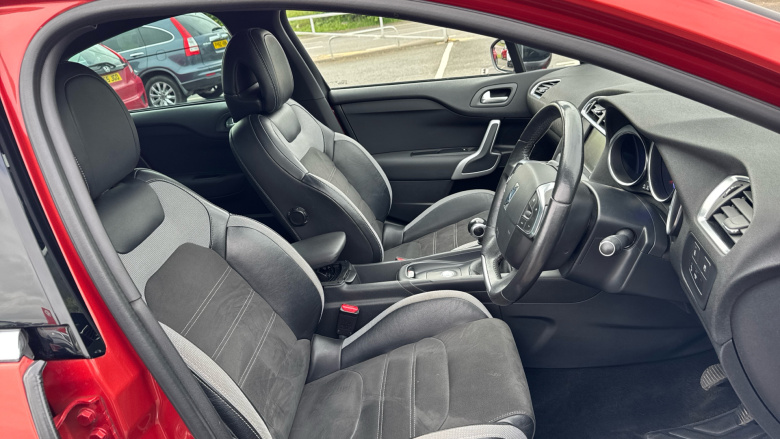 DS 4 1.6 BlueHDi Crossback 5dr Diesel Hatchback